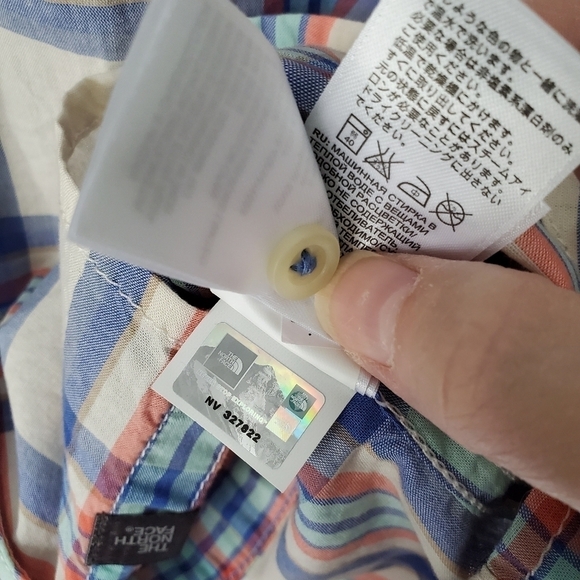EUC The North Face Lightweight Shirt White Blue Red Roll Tab Sleeve Button Up XS - Picture 6 of 6